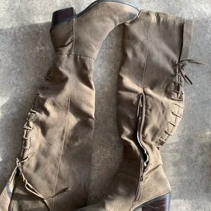 Womens thigh high 7.5 grey boots EUC